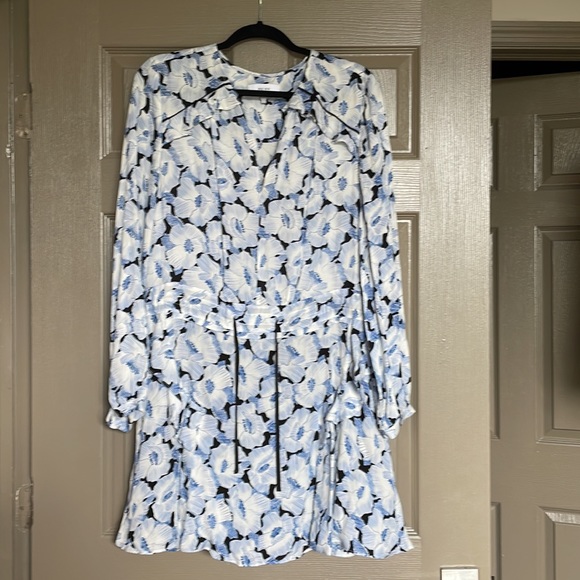 Reiss Maddy Floral Print Flippy Dress - Picture 4 of 7